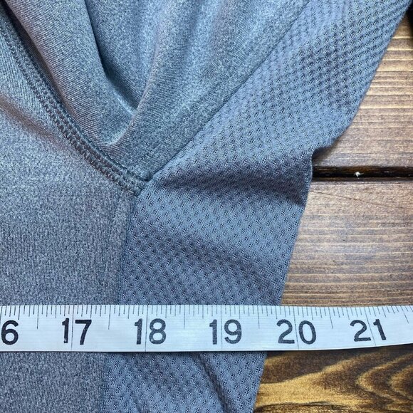 Abercrombie and Fitch men’s ¼ zip gray pullover thumb holes size Medium - Picture 9 of 11